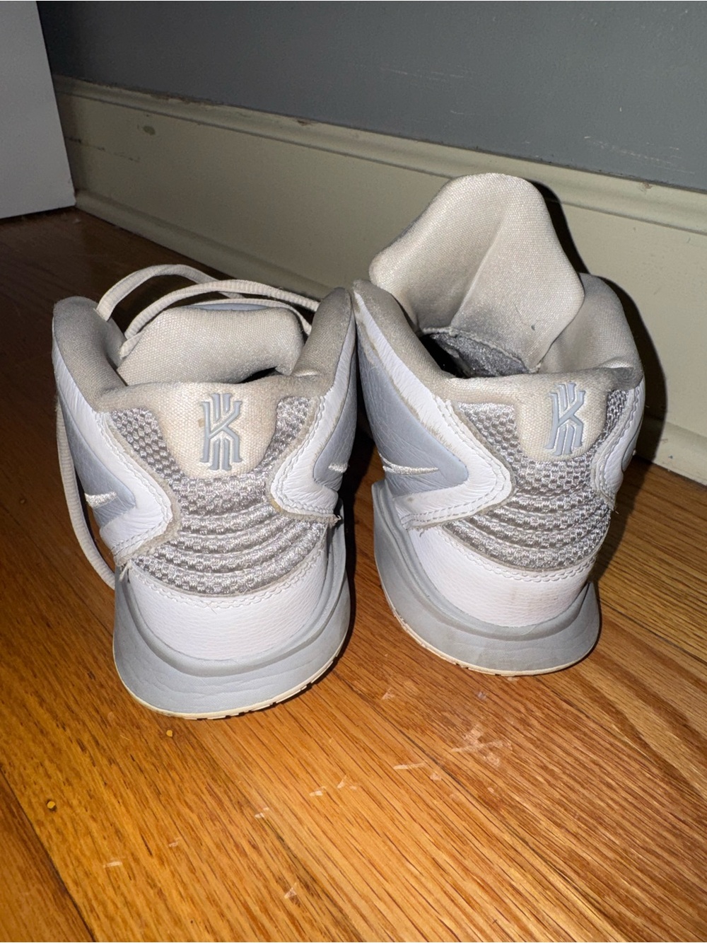 Nike Kyrie Infinity Tb “Wolf Grey”, - Kyrie 8 Team Bank (Tb) Wolf Grey View 3